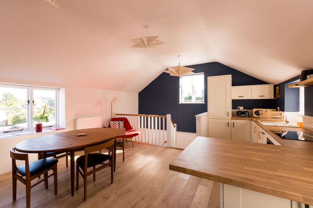 Kitchen/Dining Area