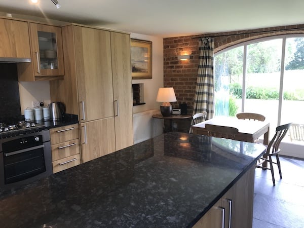 Glan-Clwyd-Isa-Coach-House-New-Kitchen-1