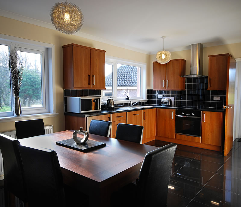 Cliffview_Kitchen_1