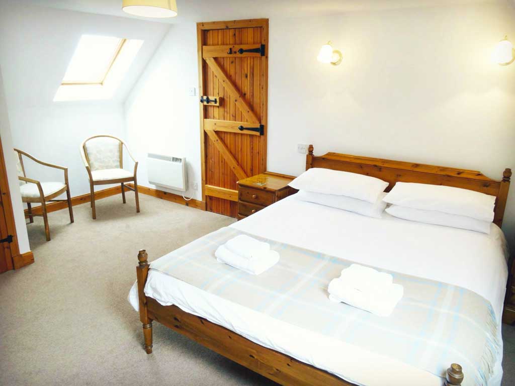 Carden-Cottages-The-Cart-Double-Bed