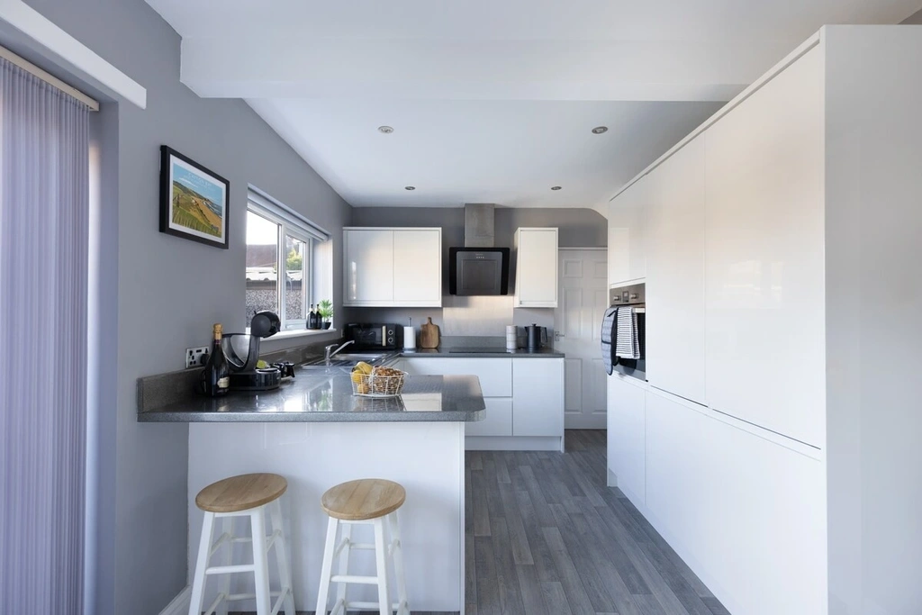 06d5e8d8-b689-4095-9b7d-e03b4e91ac45