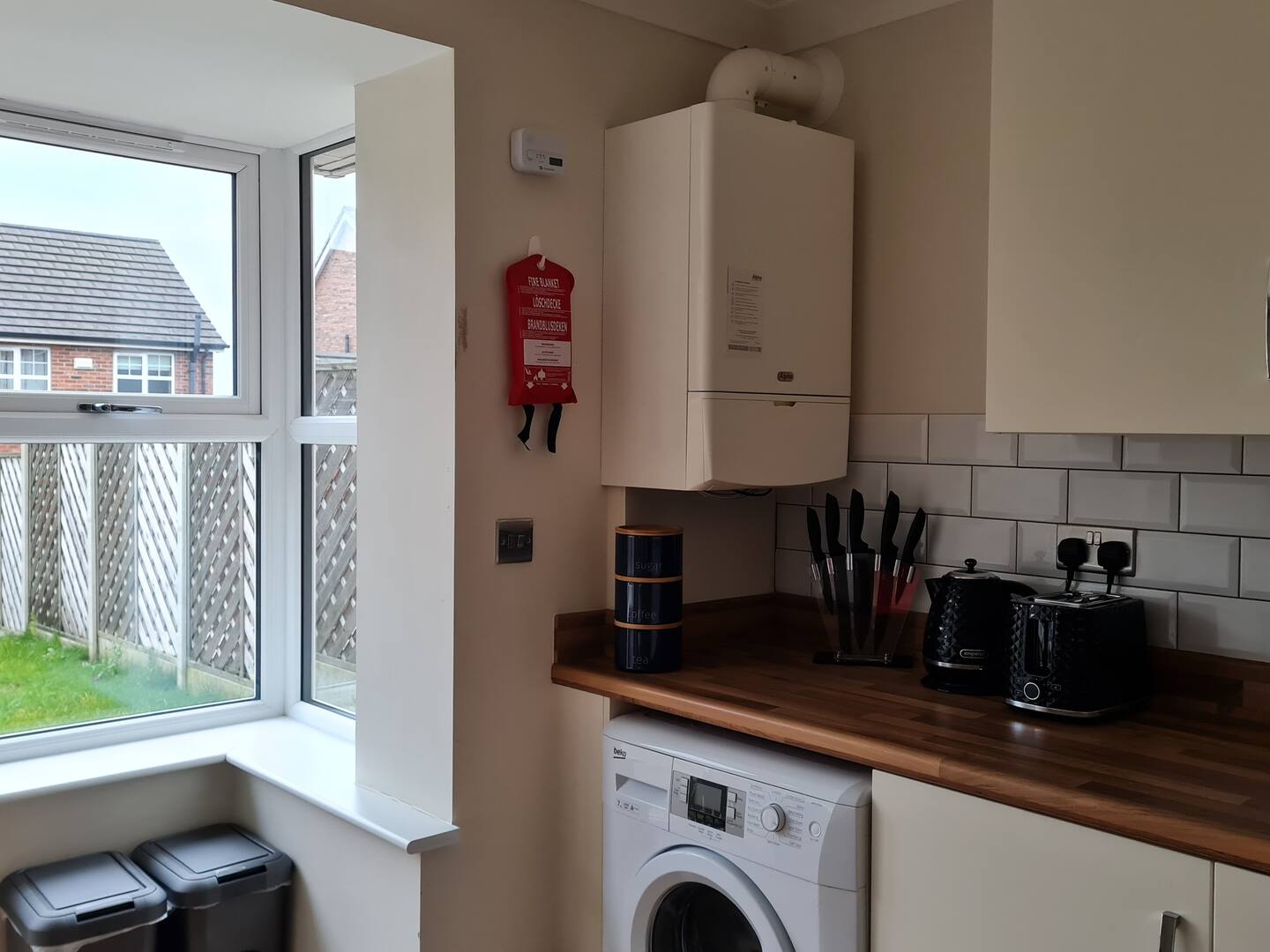 10a33360-755f-495e-b34e-7df8bdd8eea5