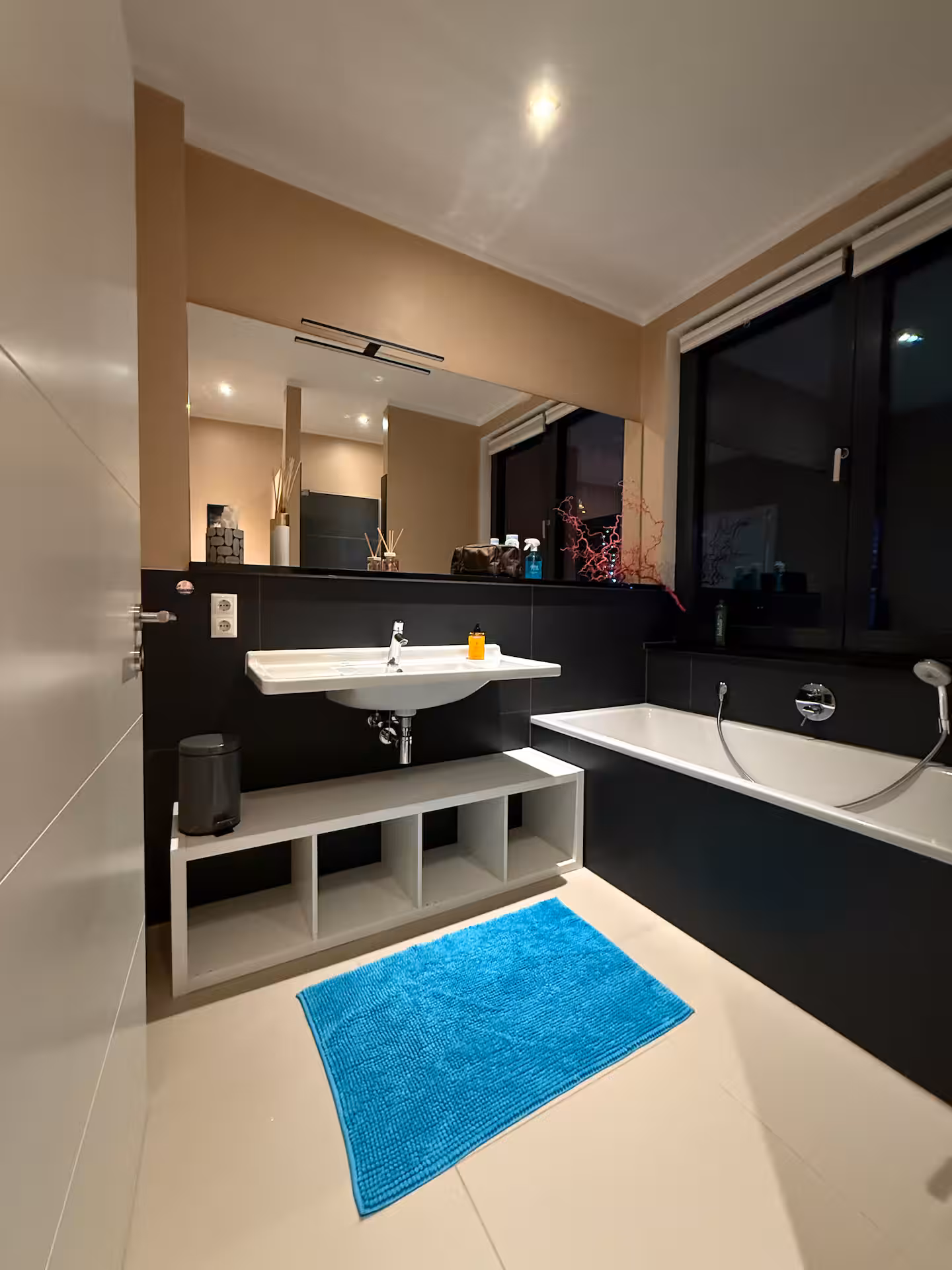 07459bd6-25c6-4046-8e4b-f9b5e08d43a3