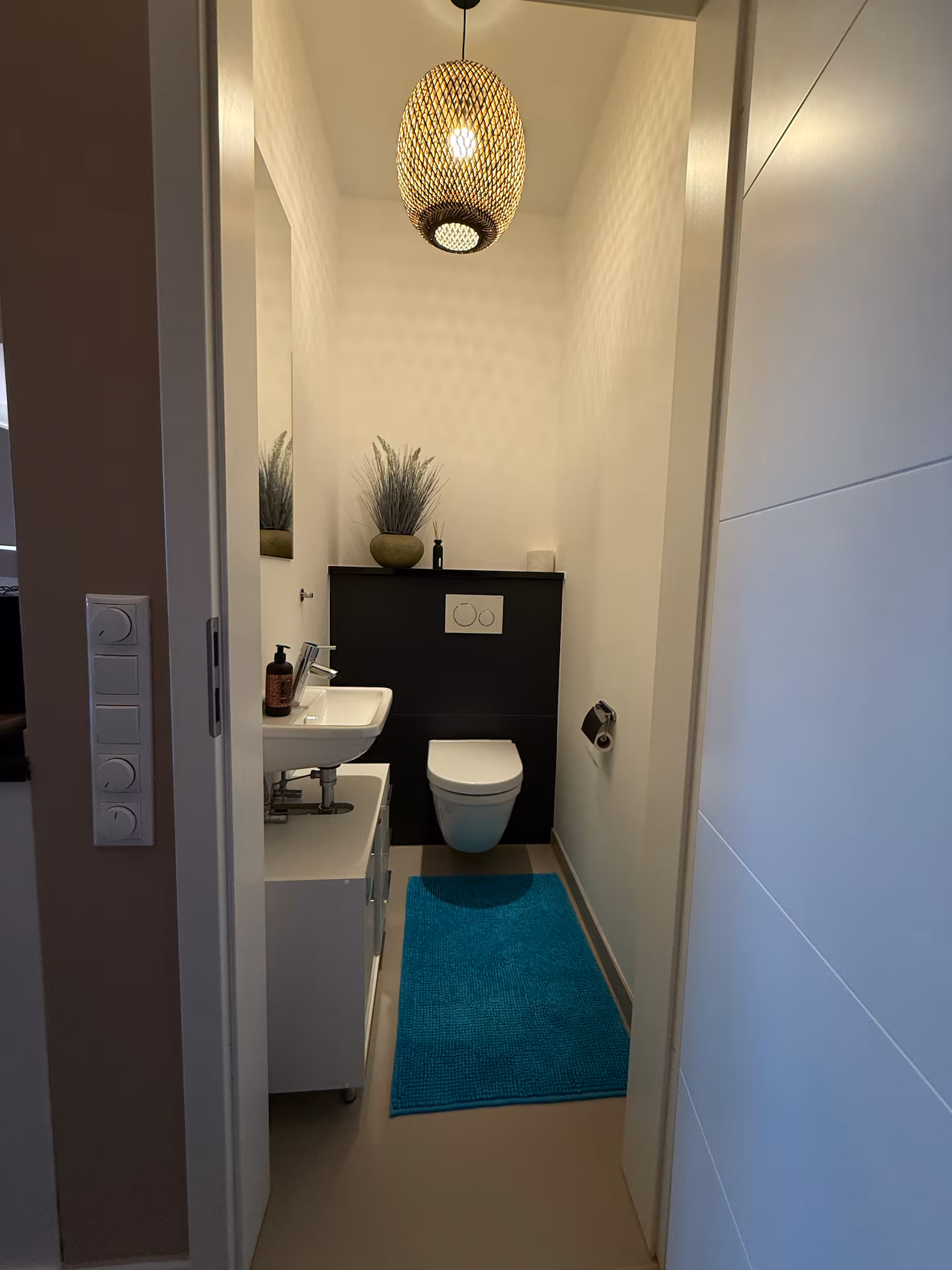 0e9e920e-26b9-4a86-af2d-cb65475b1b5c