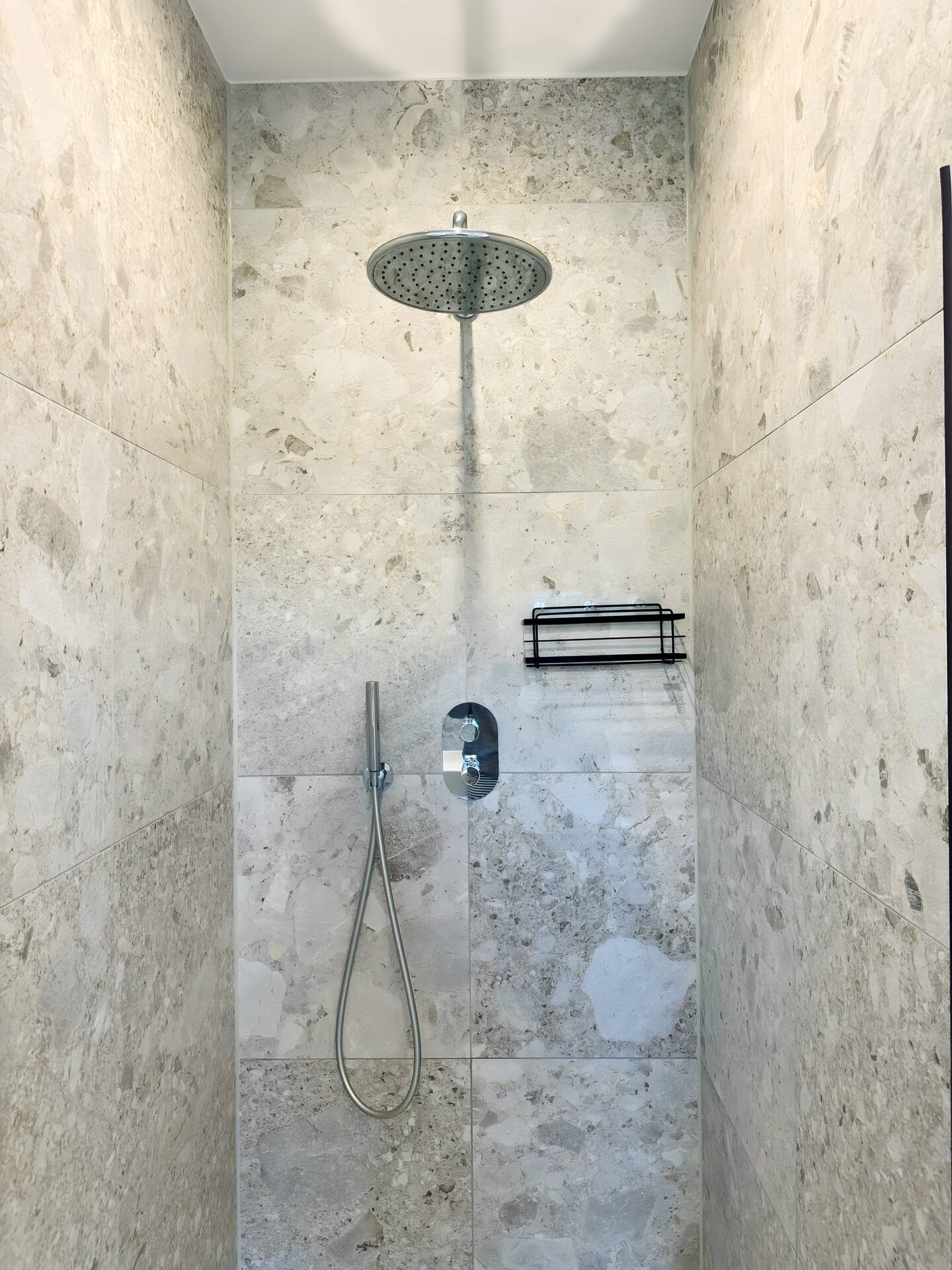 65db6ed1-6e3e-48d5-acdf-d62432d84ed4