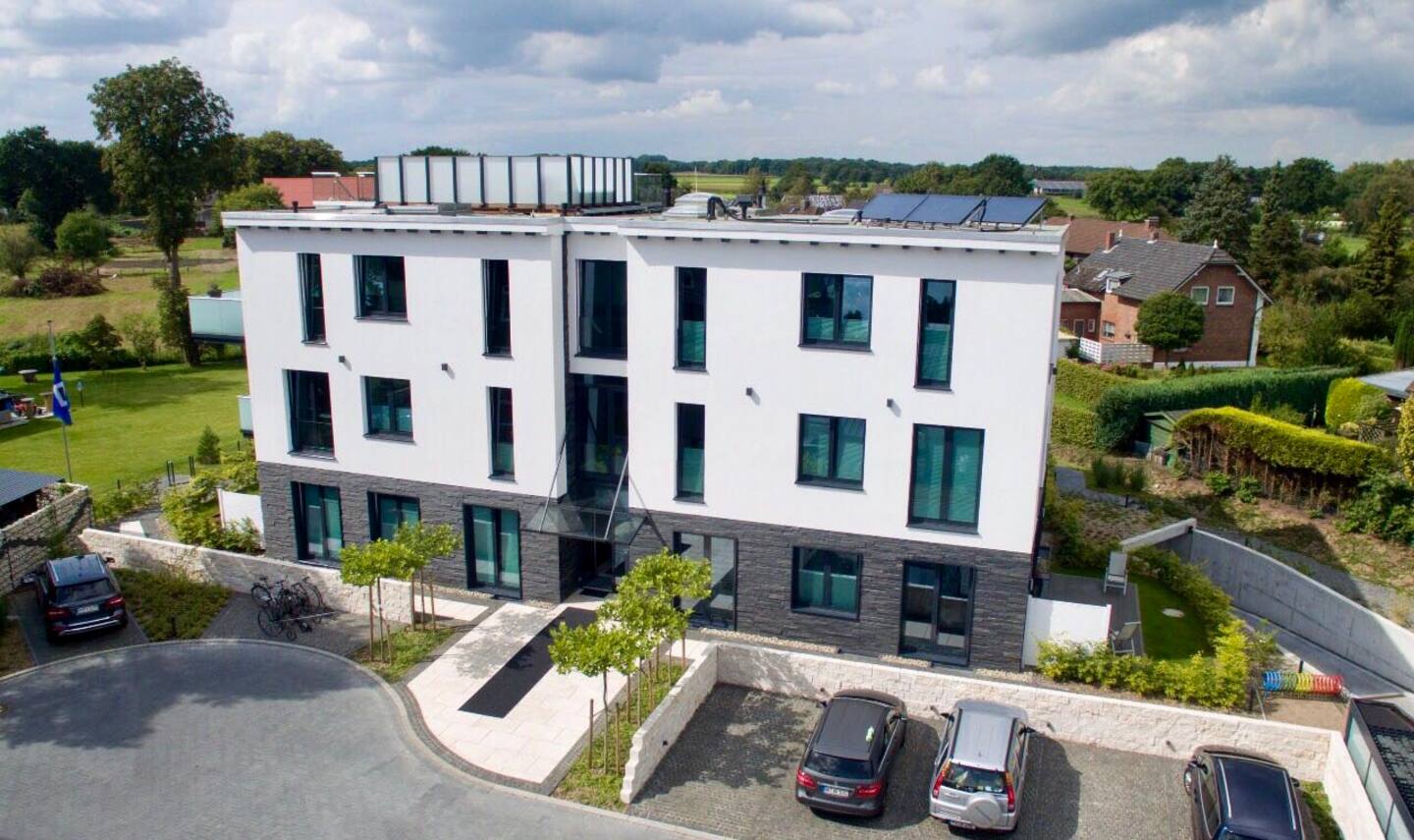 9693f259-73a5-4e95-9fff-514b94f68cd3