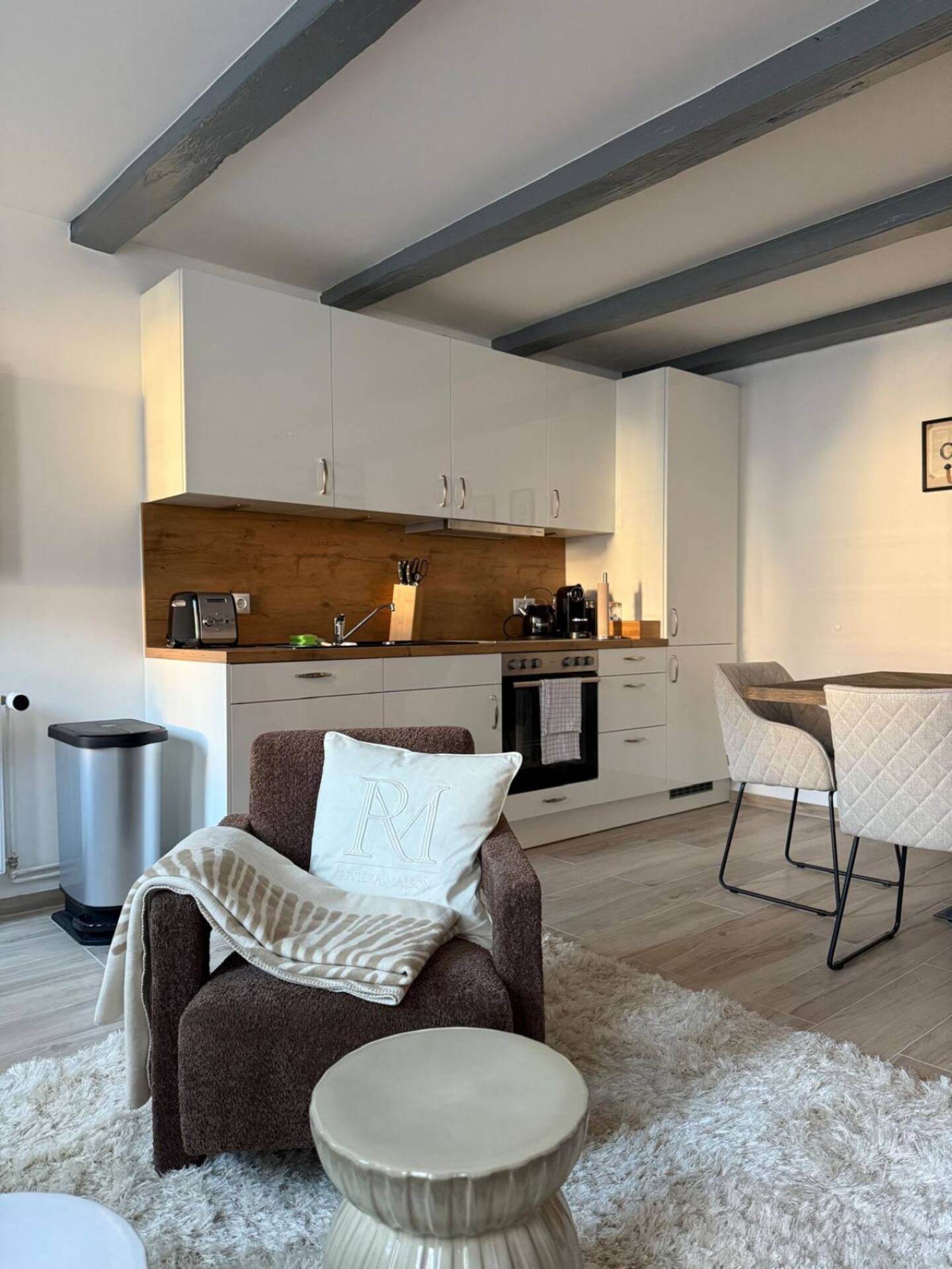 9e8d7567-1b27-40ef-a407-5e87181d5aca