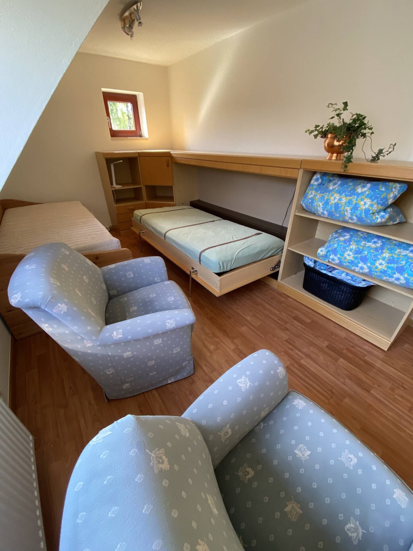 d443e135-e9e2-4406-a09d-513cf93dde3e