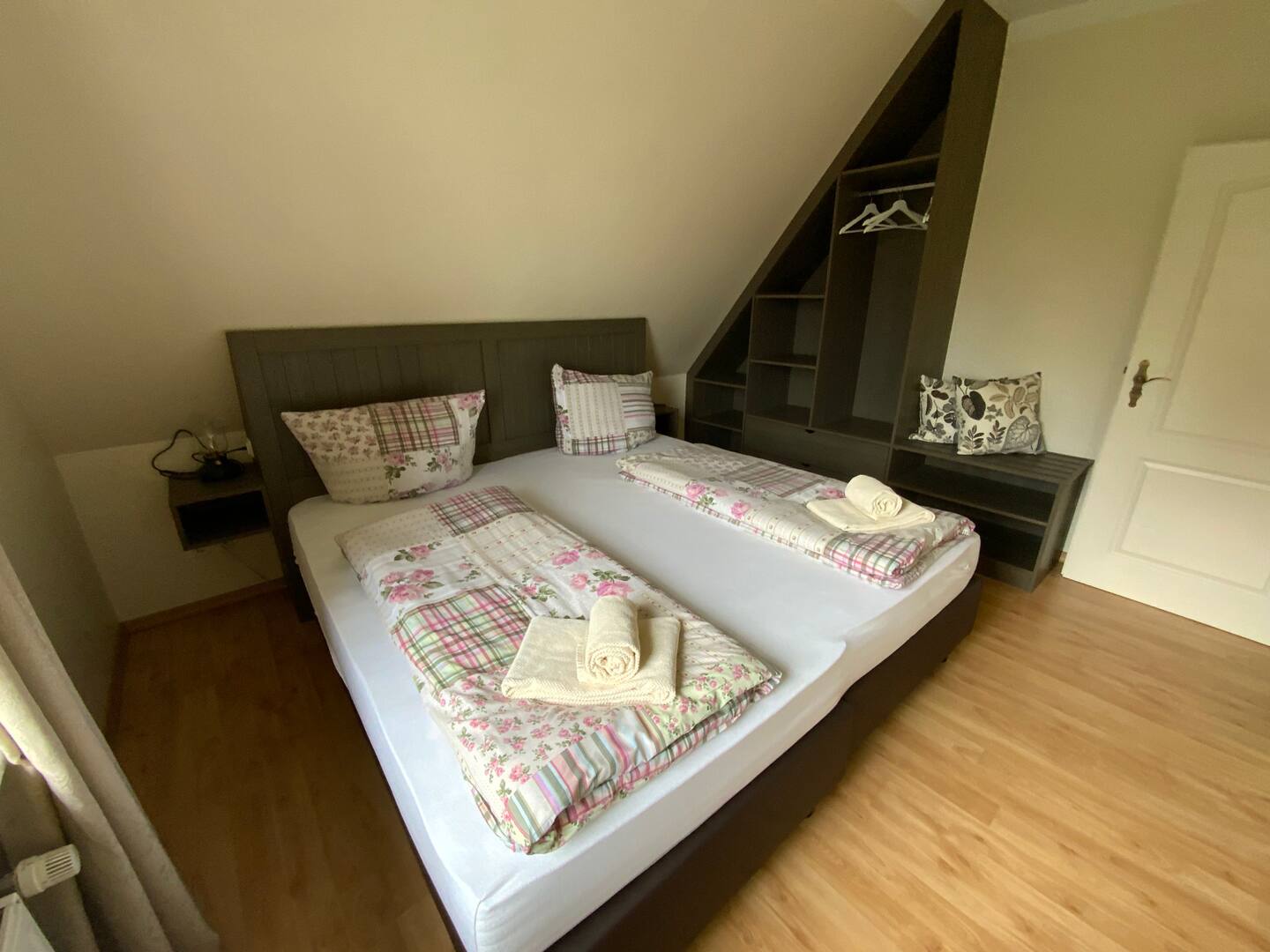 dc04602a-c633-4e67-952f-13fb2d283b19