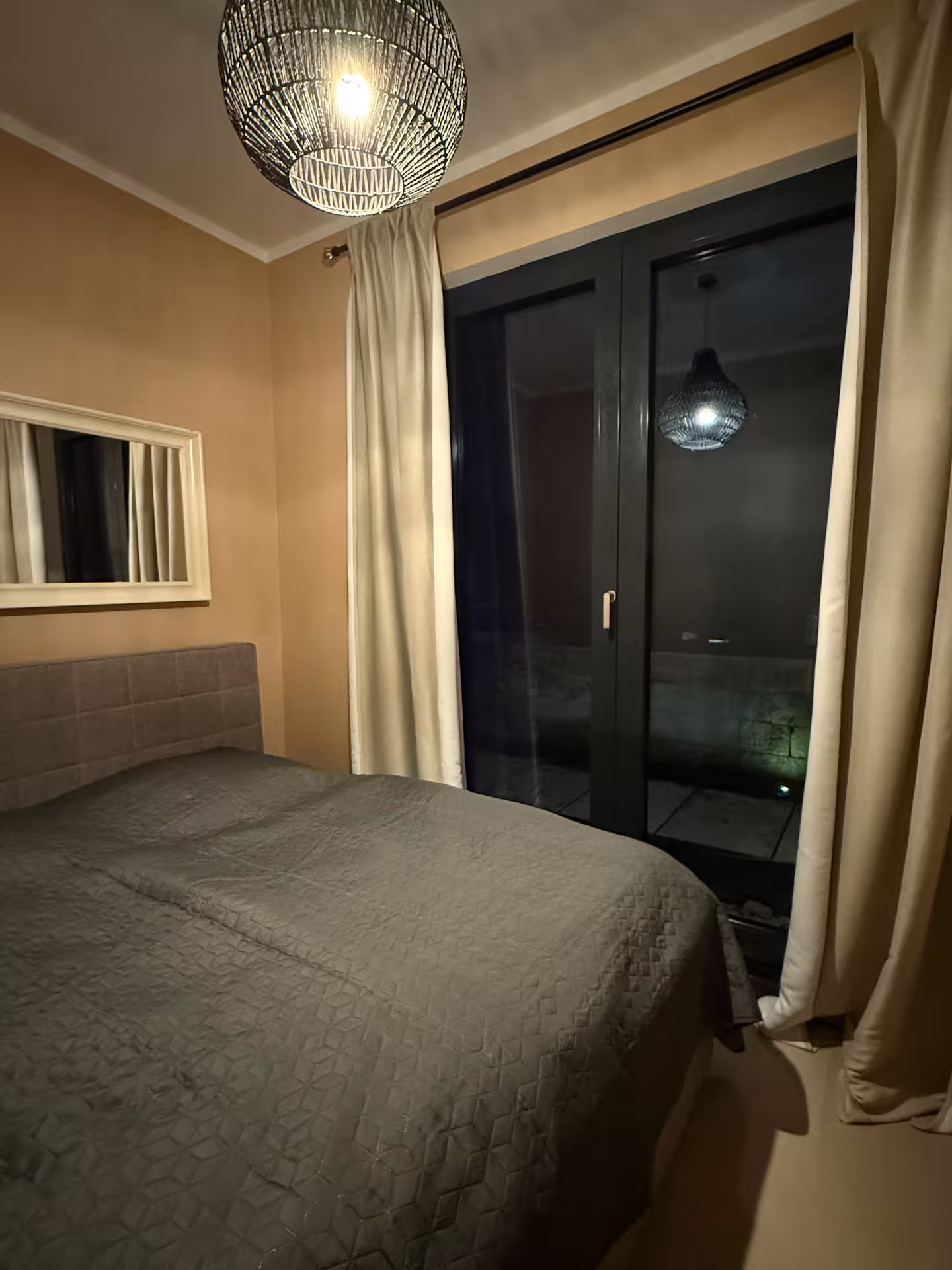 e506fbc6-a4f0-4bef-aa6b-0ade84a5ed36