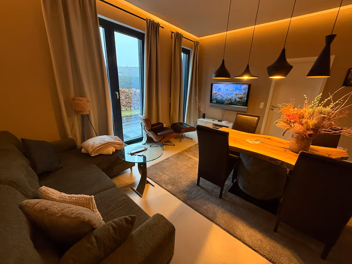 f510cd92-de3c-40e1-bc27-a0f5214d1fd4