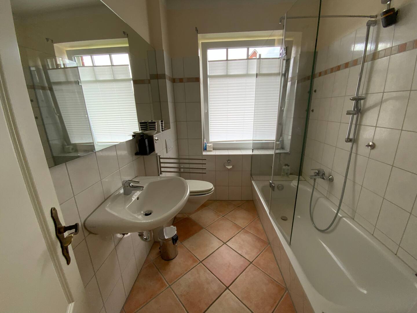 fad9bc3e-7412-4d1b-9d02-e0616b431744