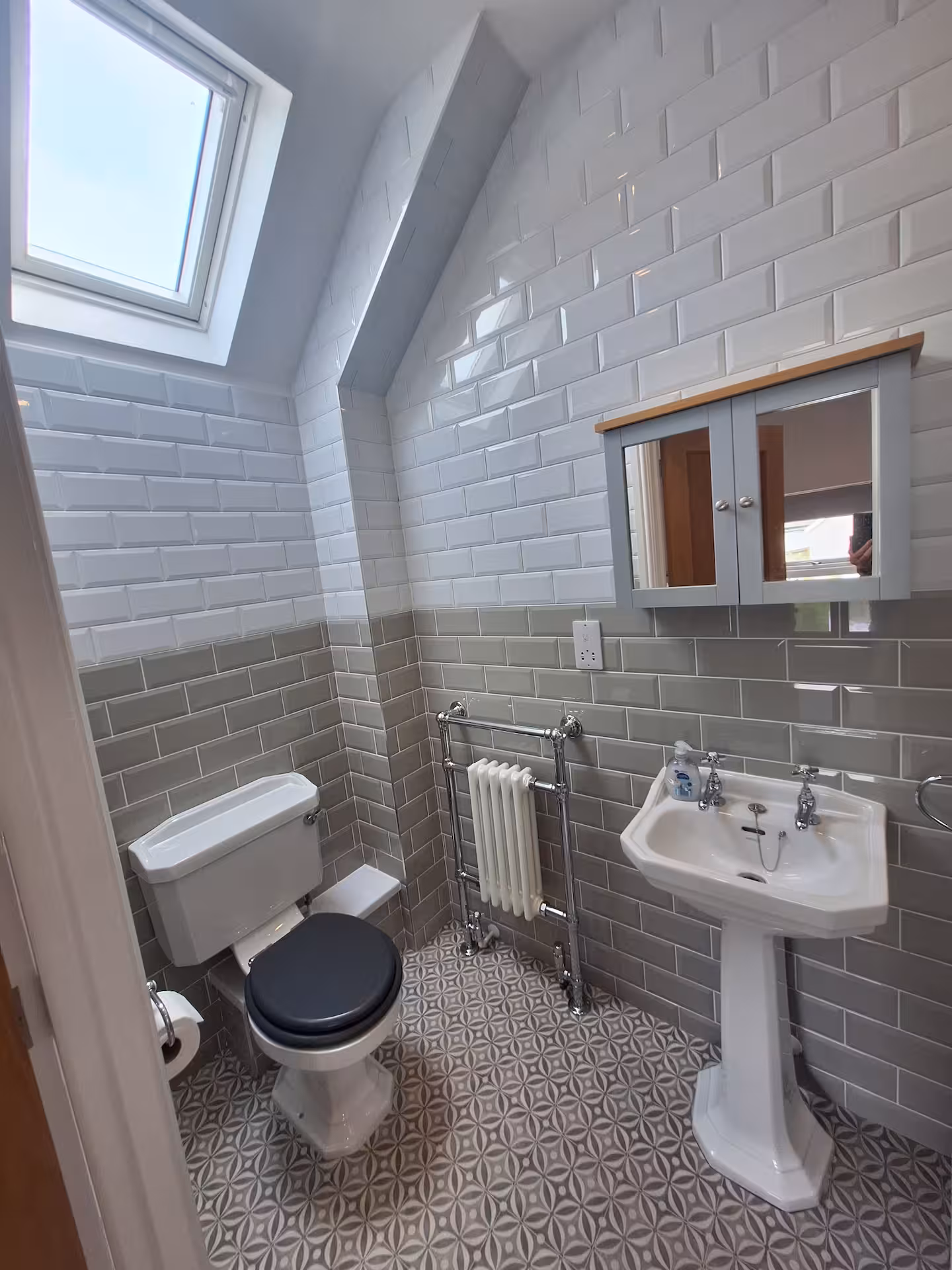 c283ad3e-8123-4f84-8fe2-453857593889