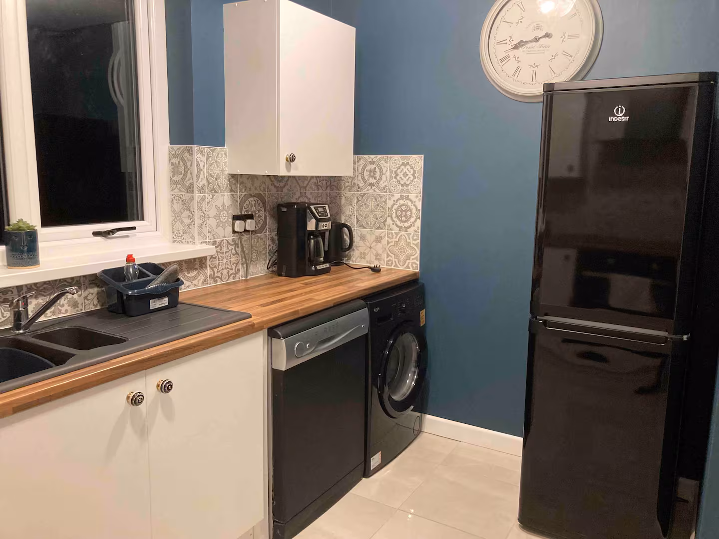 e98f12e9-5e50-4a50-bb94-86ede321de53