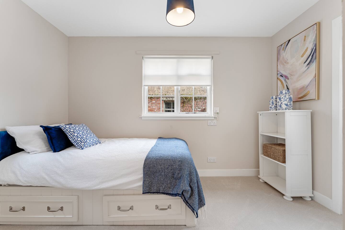 2f5fad4c-5687-47f4-849e-9dd03bed7b59