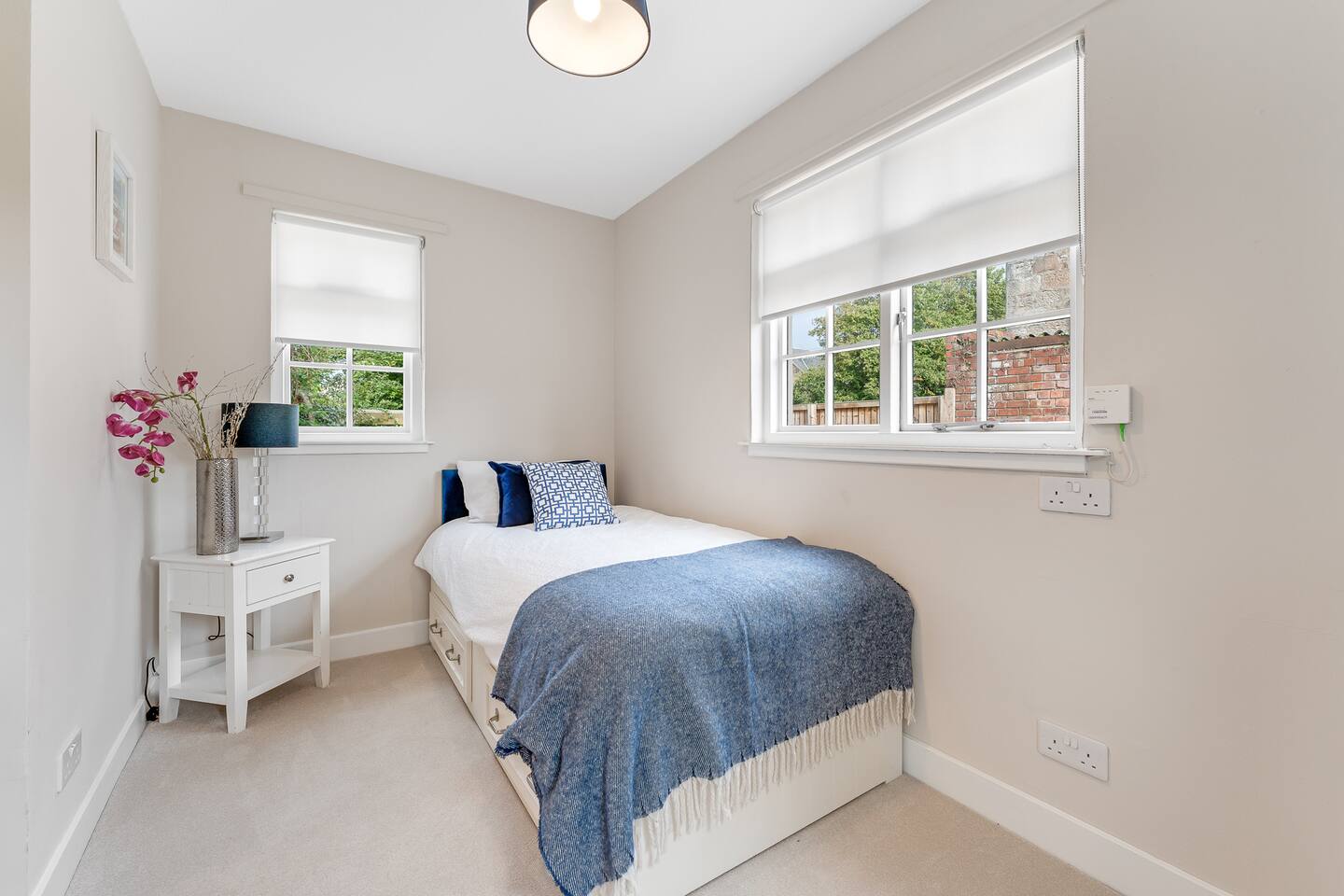 6847a1e3-05a9-48db-a1ec-7962af49f997