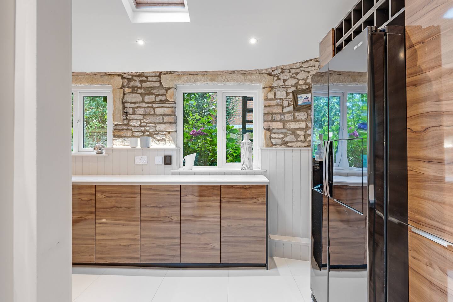 82990b60-b6b0-4063-afe2-20c4df64052e