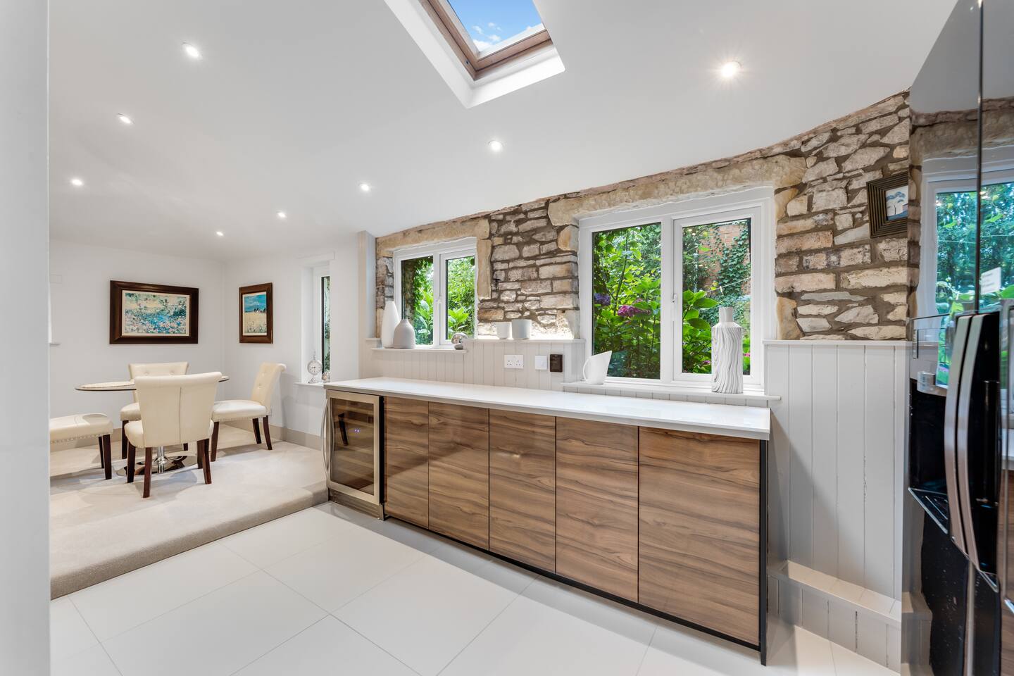 8a060ef7-5d6e-4629-867f-c9166d57f4d9