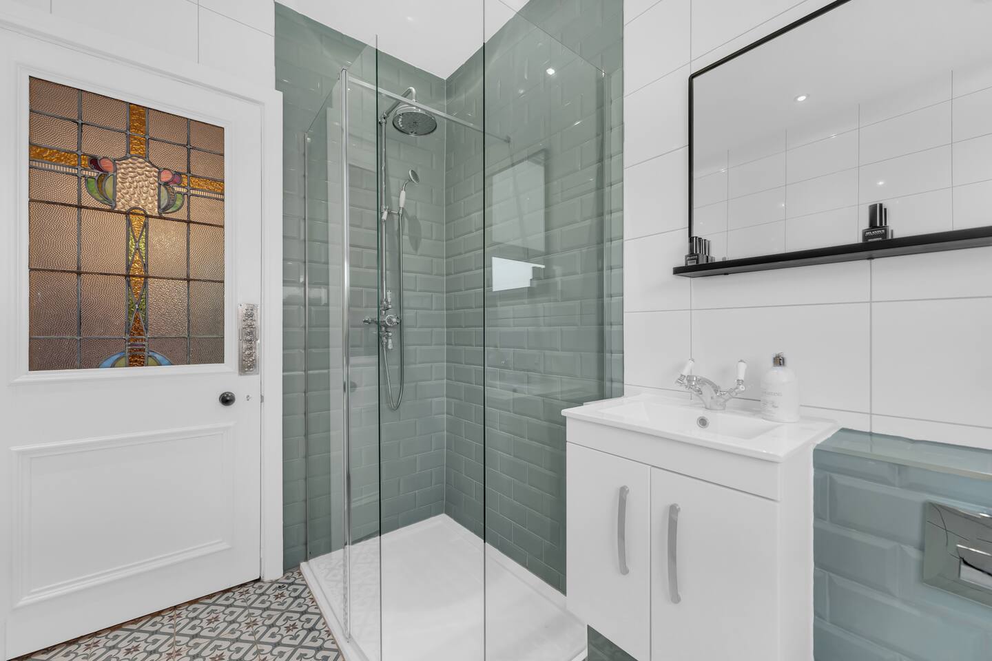 d142c6a7-c39a-440c-8113-797c7145a8f8