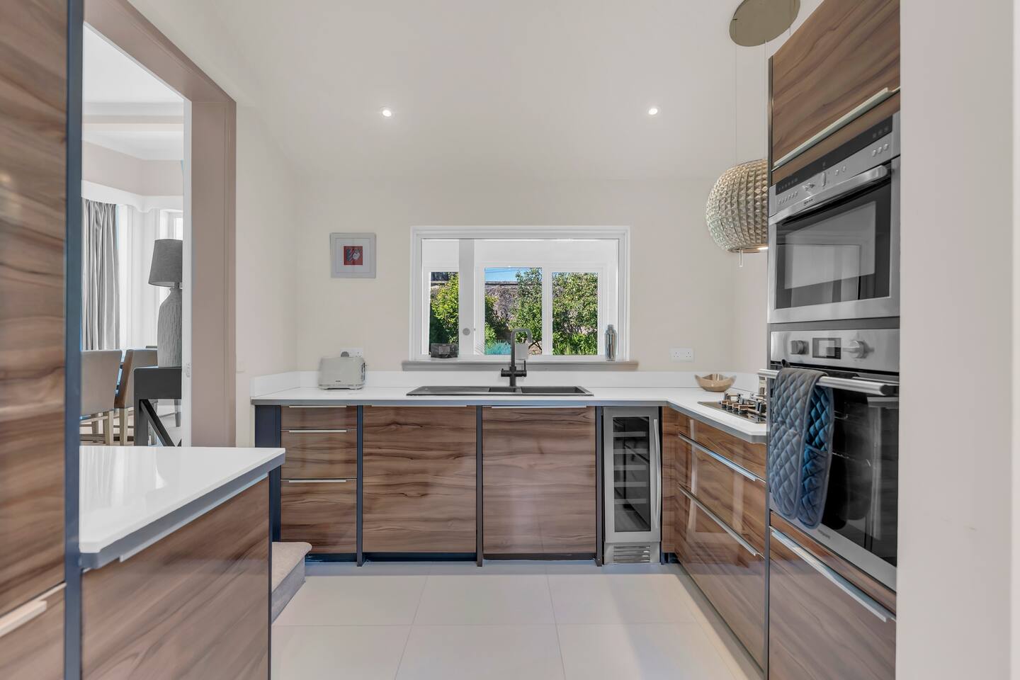 fb32315c-7ed2-47fd-a487-156eb24385de