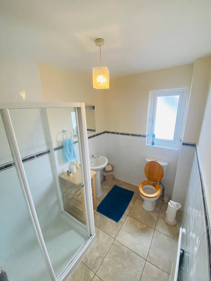 140cb5d9-3848-4bff-8707-5147e227c486