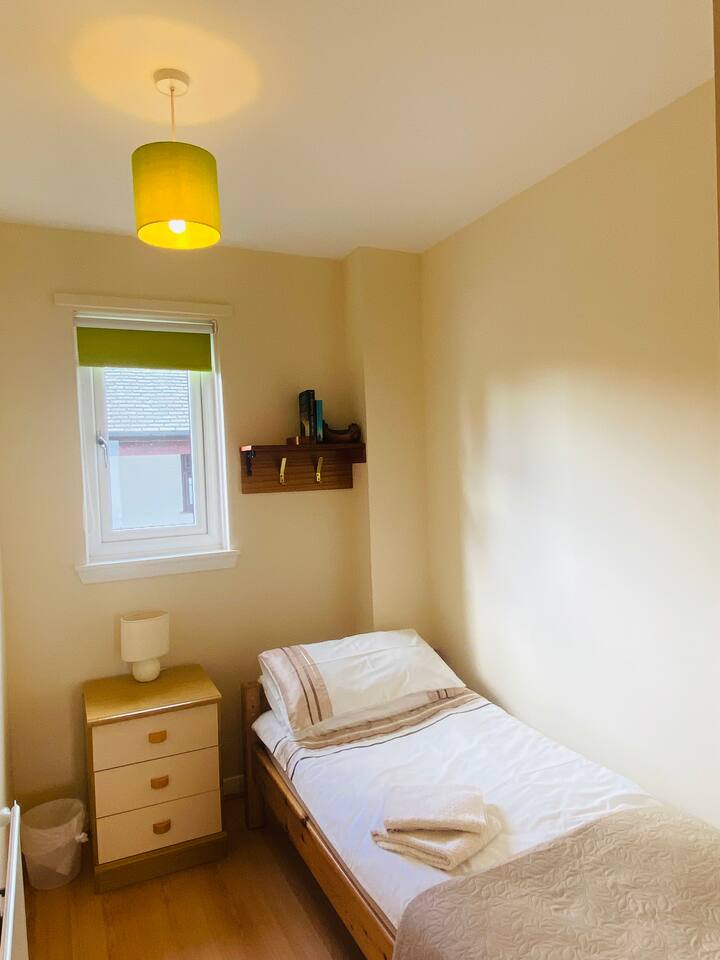 636ddba1-e2c1-40fc-b3b8-351e57b54af2