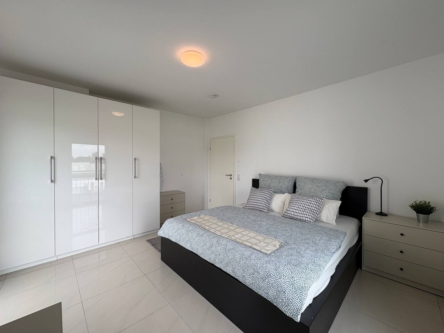 cd5bfb6e-5b9c-42ff-8a84-8f9c63349b6f